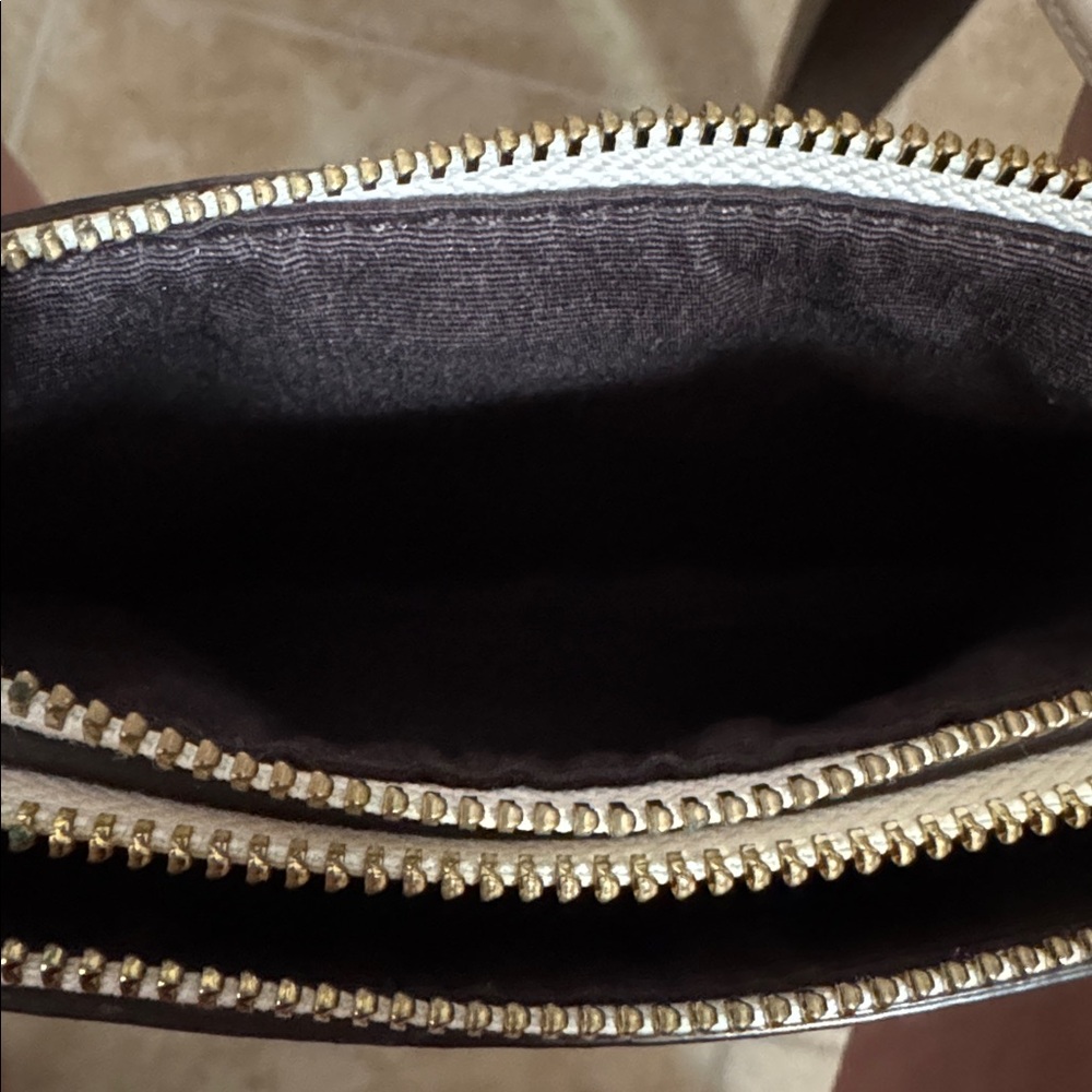 Coach Signature Beige Wristlet Wallet - New - Picture 8 of 8